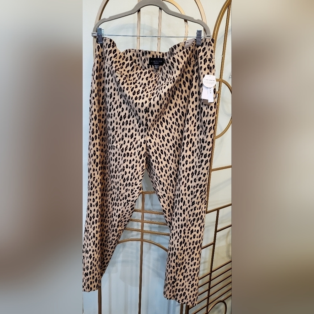 Primise Woman Ankle Pants Size: 3x/TTTG